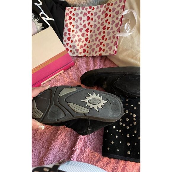 ugg boots black sheepskin classic tall boot size 8 stud/rivet sunburst - Picture 4 of 7